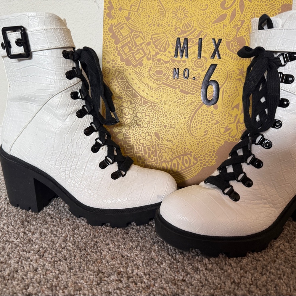 Mix No. 6 Women's White Lace-Up Boots